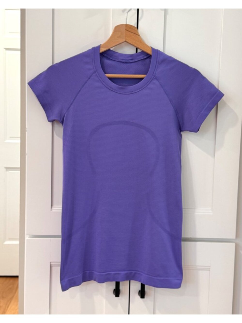 Lululemon Swiftly Tech Short Sleeve 2.0 Athletic Top Purple Size 4 / XS